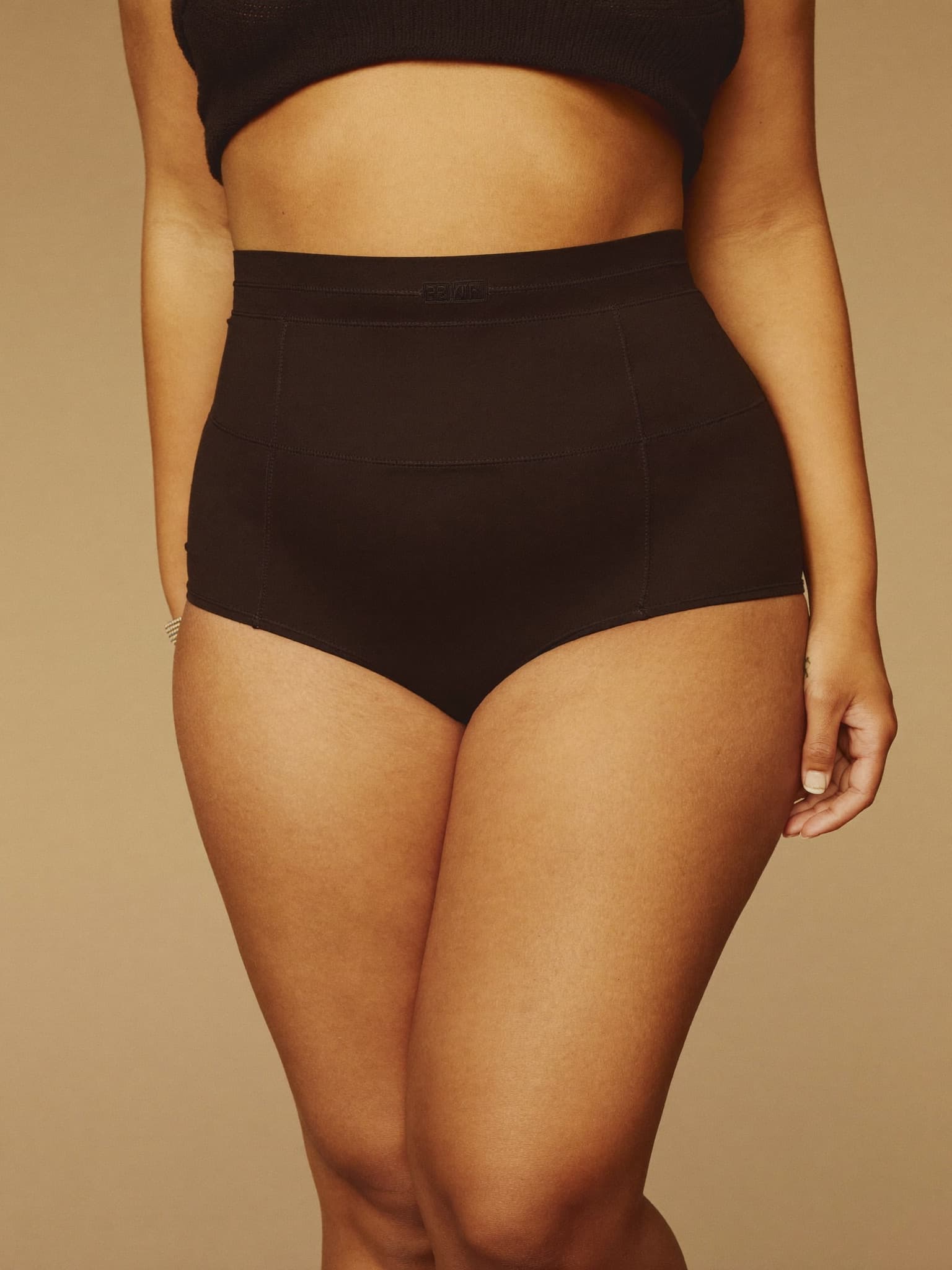 Everyday Shaping Panty — image 7